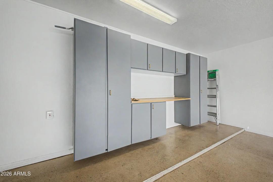 Real Estate Picture 29