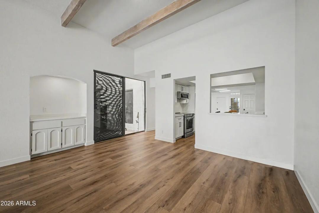 Real Estate Picture 6