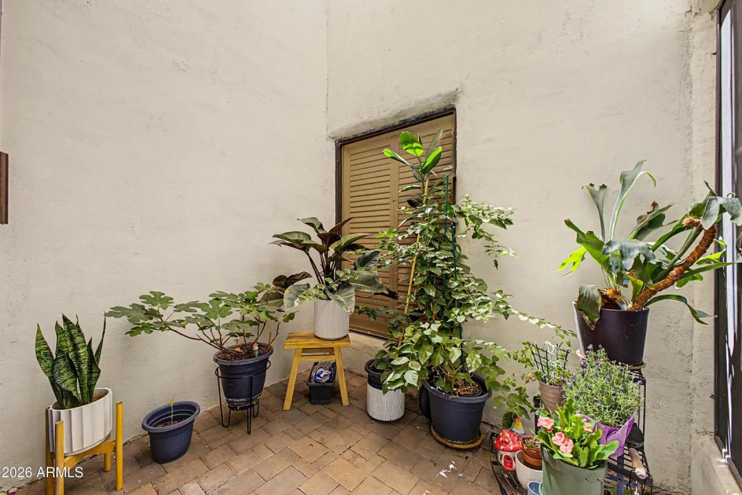 Real Estate Picture 26