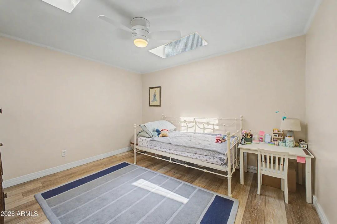 Real Estate Picture 23
