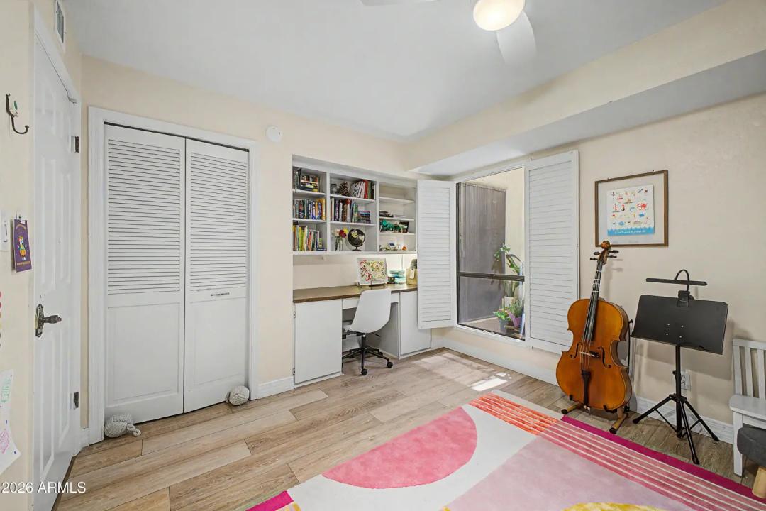 Real Estate Picture 22