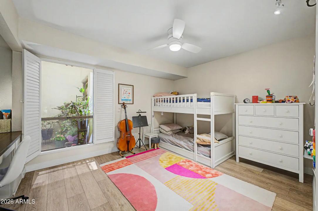 Real Estate Picture 21