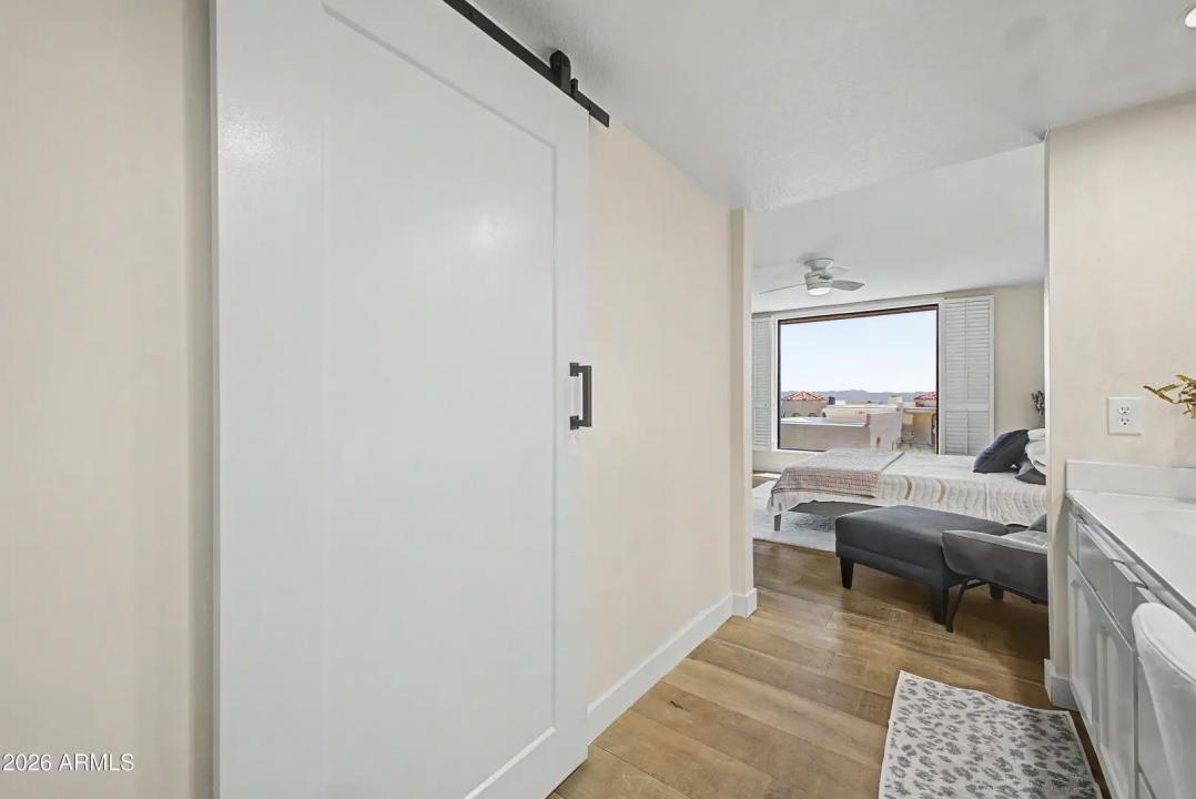 Real Estate Picture 17