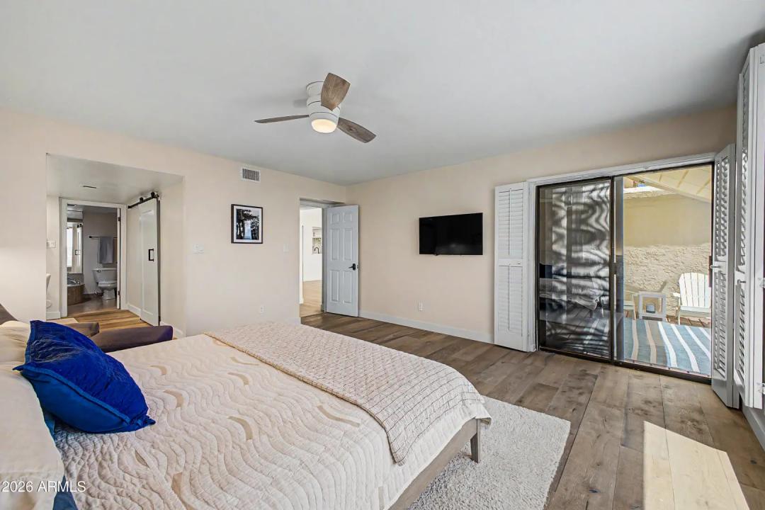Real Estate Picture 15