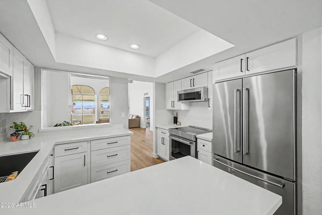 Real Estate Picture 10