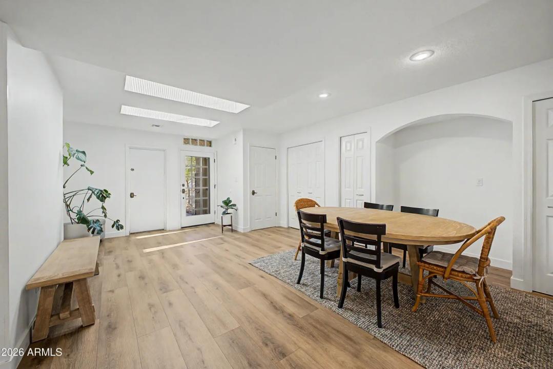 Real Estate Picture 11