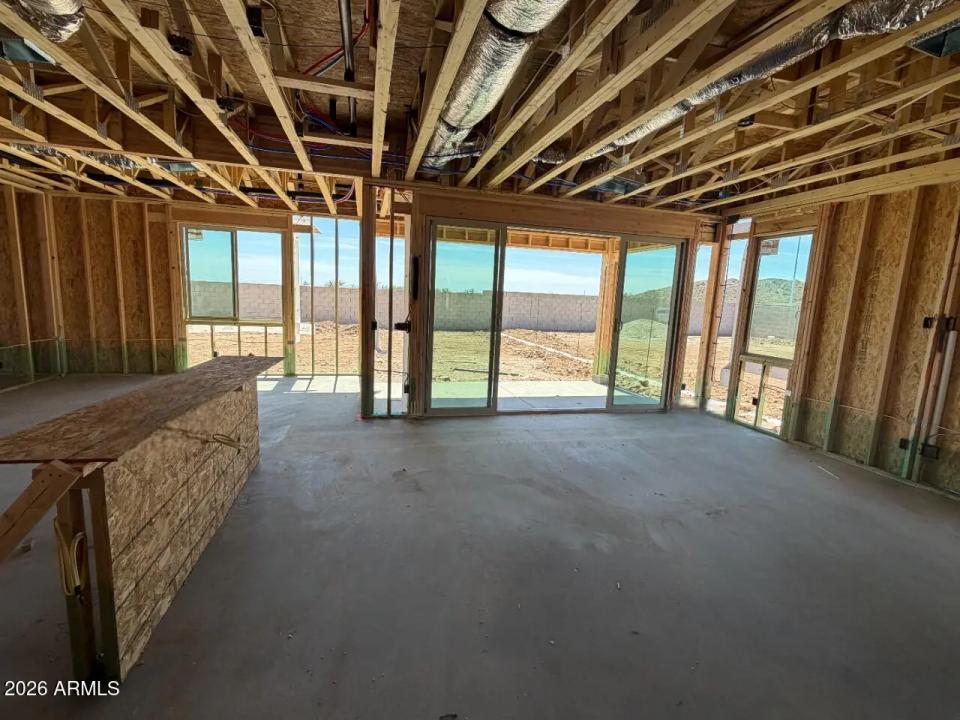 Real Estate Picture 3