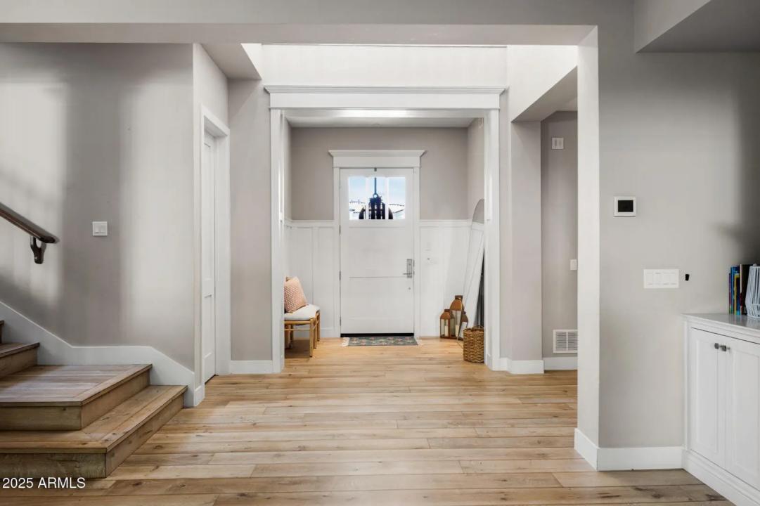 Real Estate Picture 8