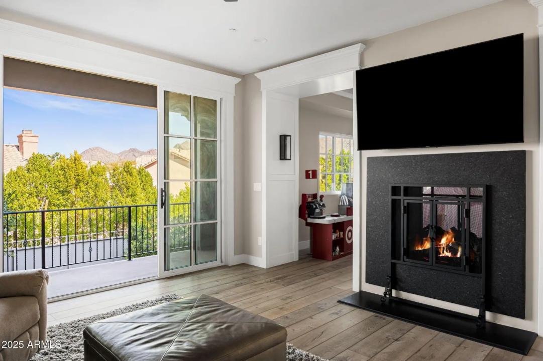 Real Estate Picture 18