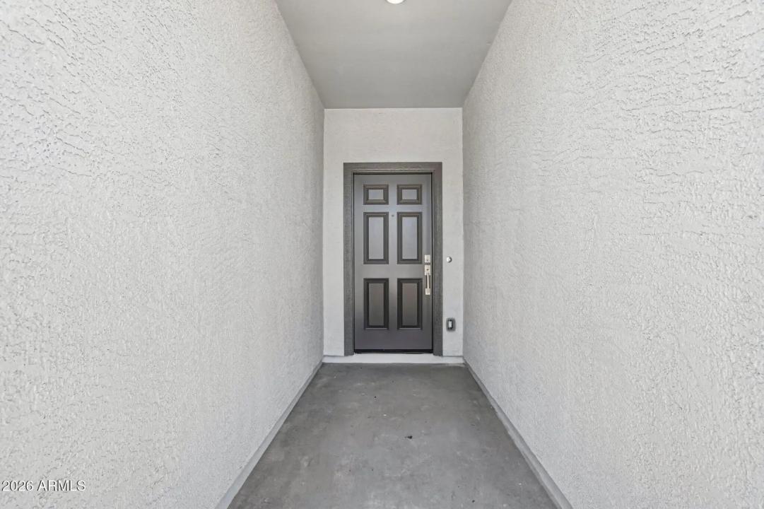 Real Estate Picture 4
