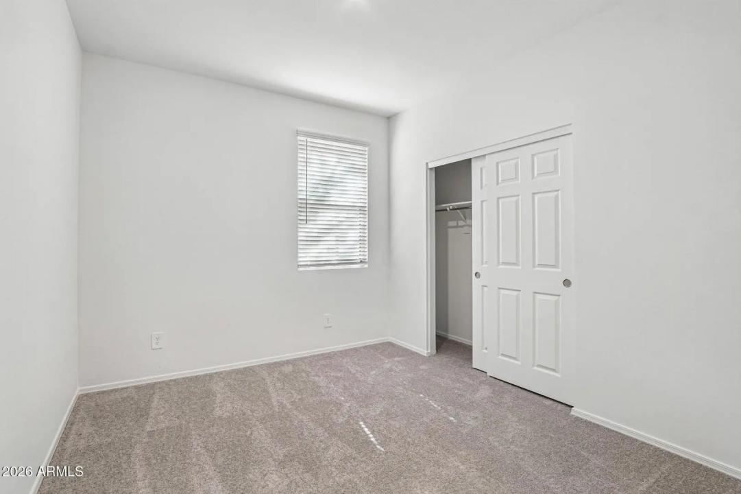 Real Estate Picture 17