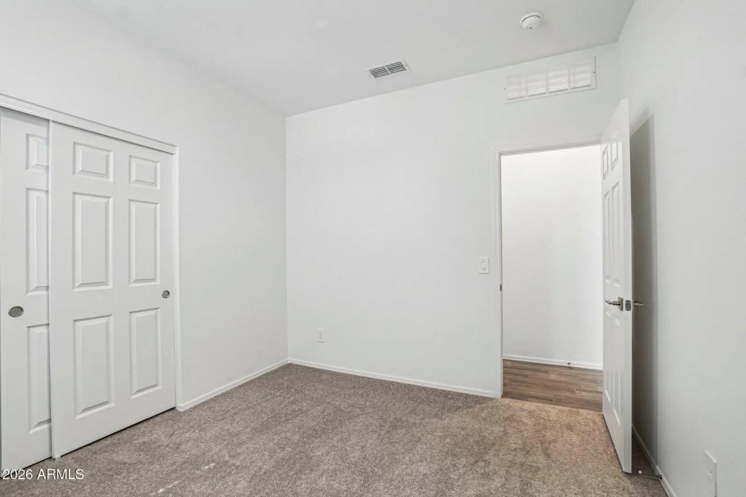 Real Estate Picture 18