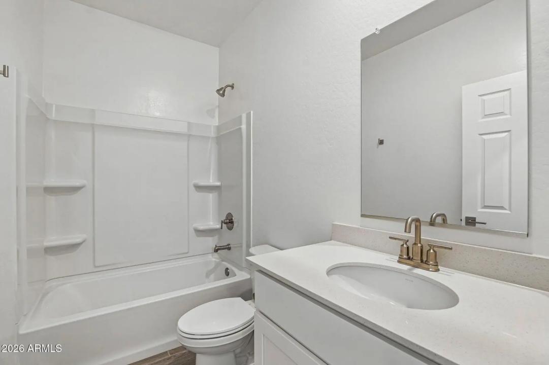 Real Estate Picture 28