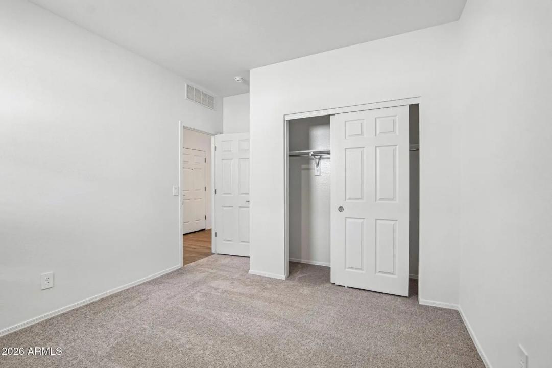 Real Estate Picture 30