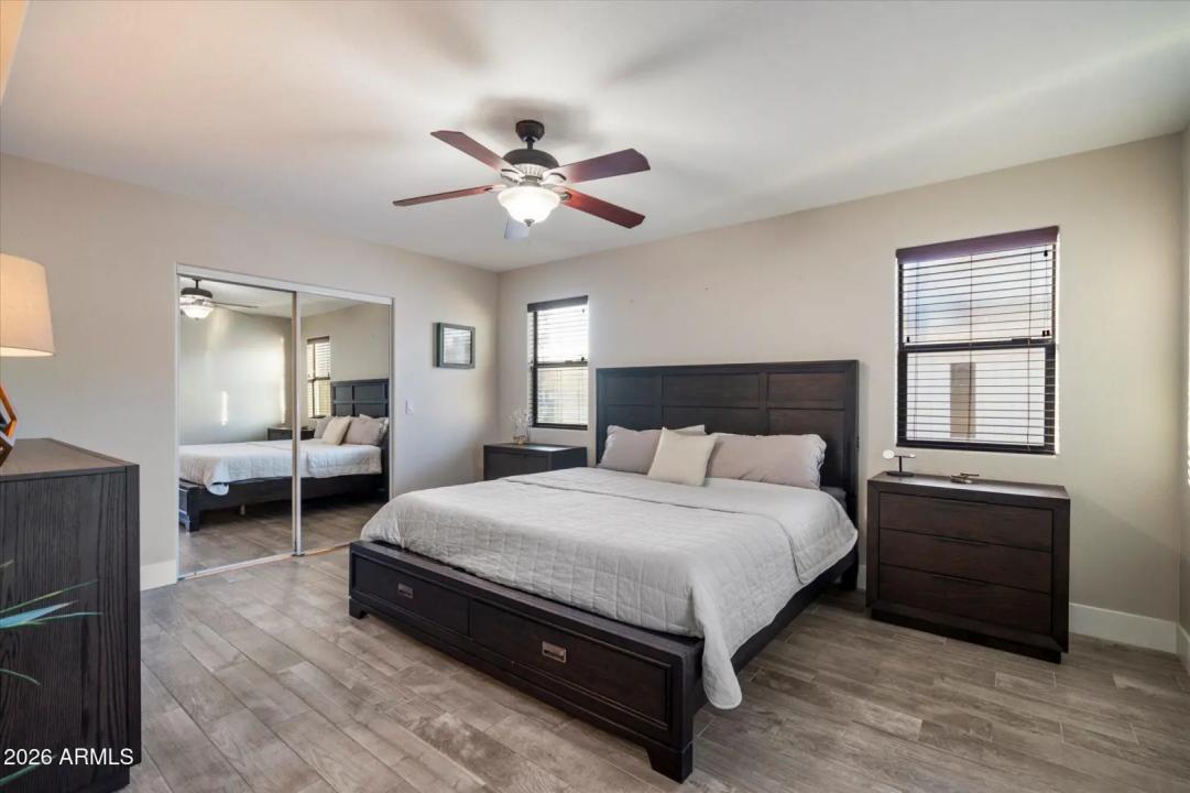 Real Estate Picture 12