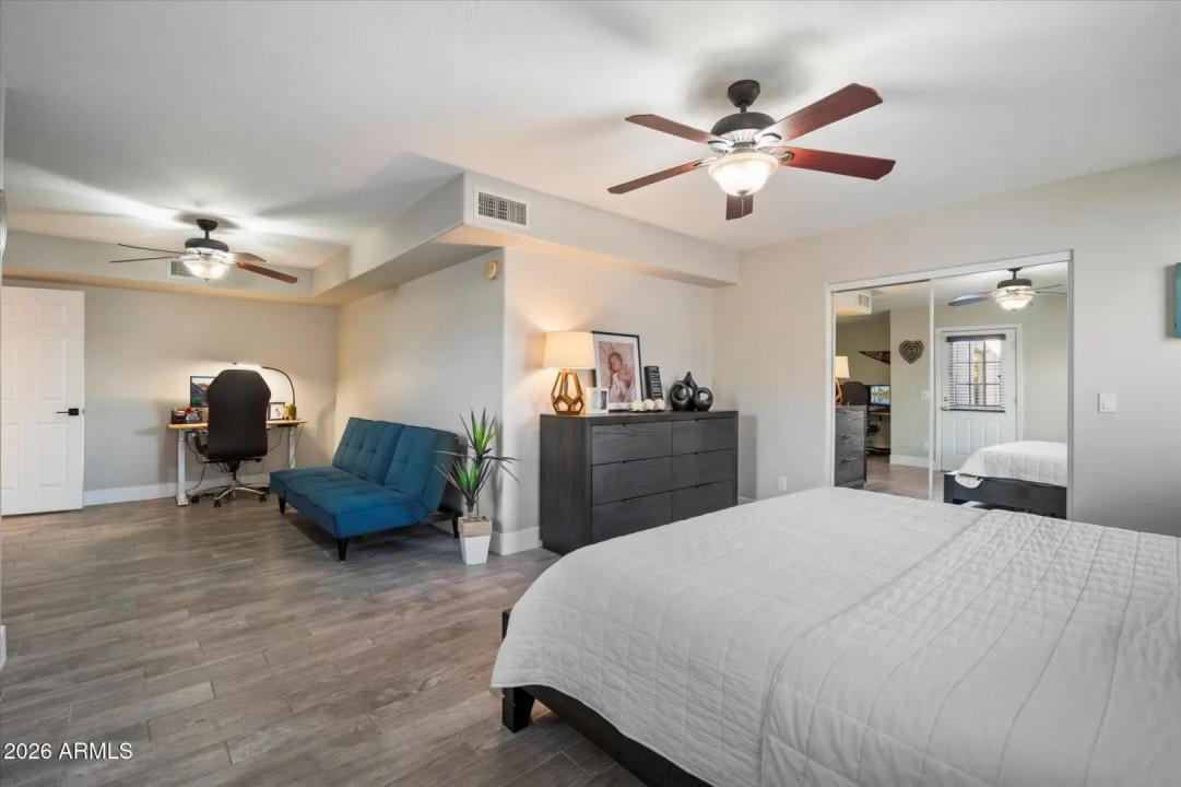 Real Estate Picture 10