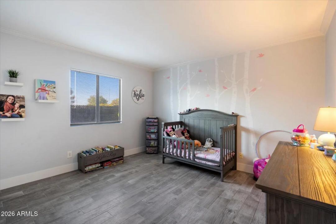 Real Estate Picture 16