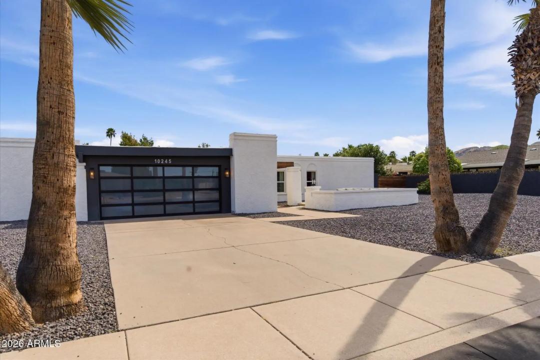 Real Estate Picture 8