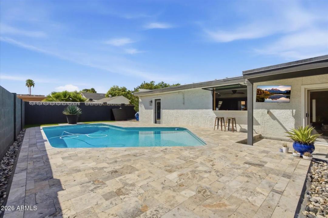 Real Estate Picture 22