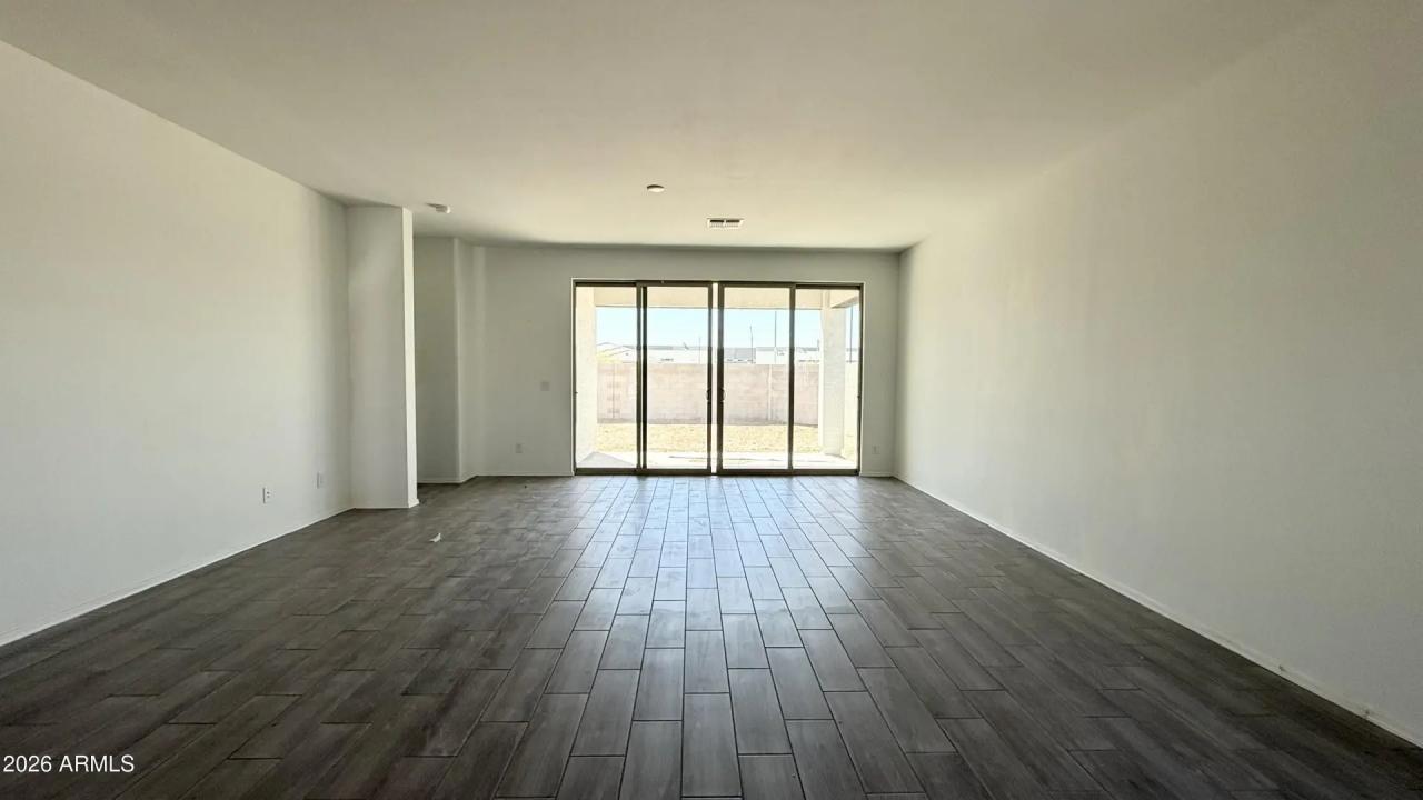 Real Estate Picture 9