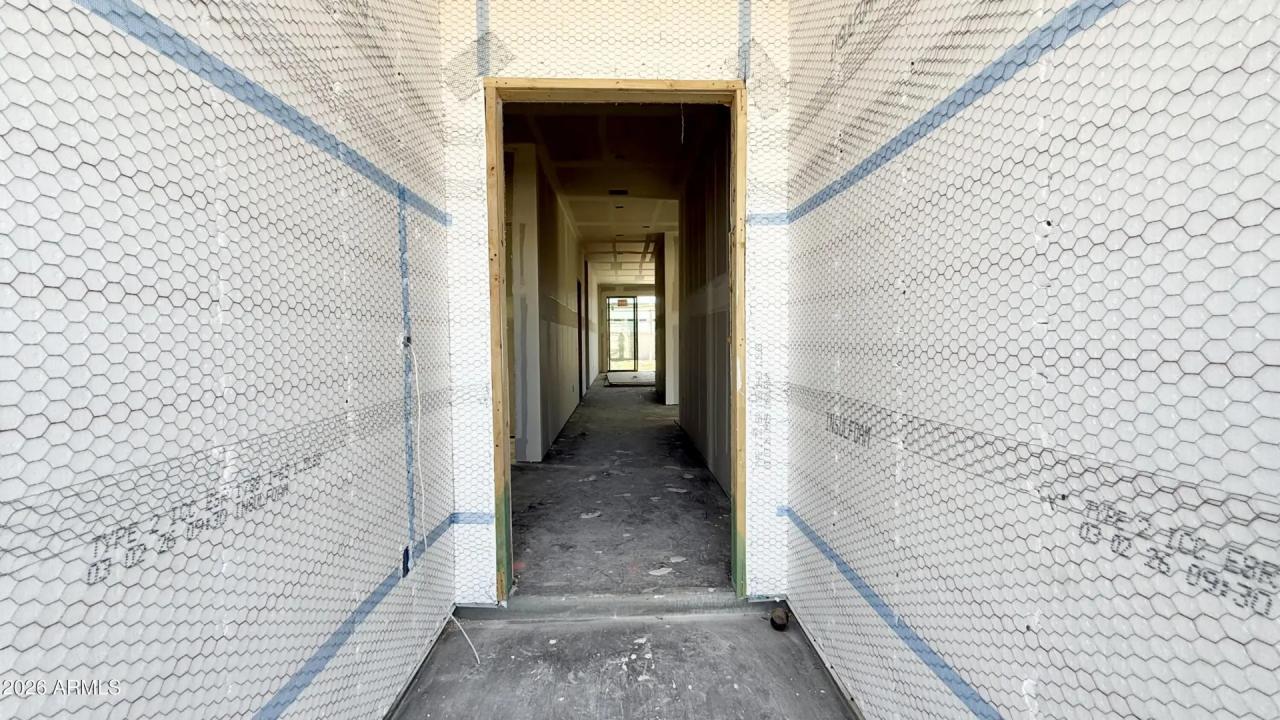 Real Estate Picture 3