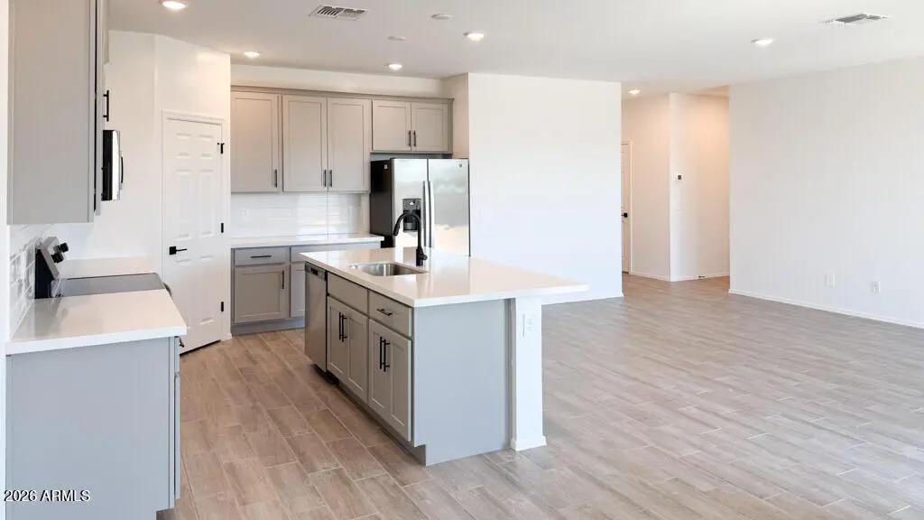 Real Estate Picture 5