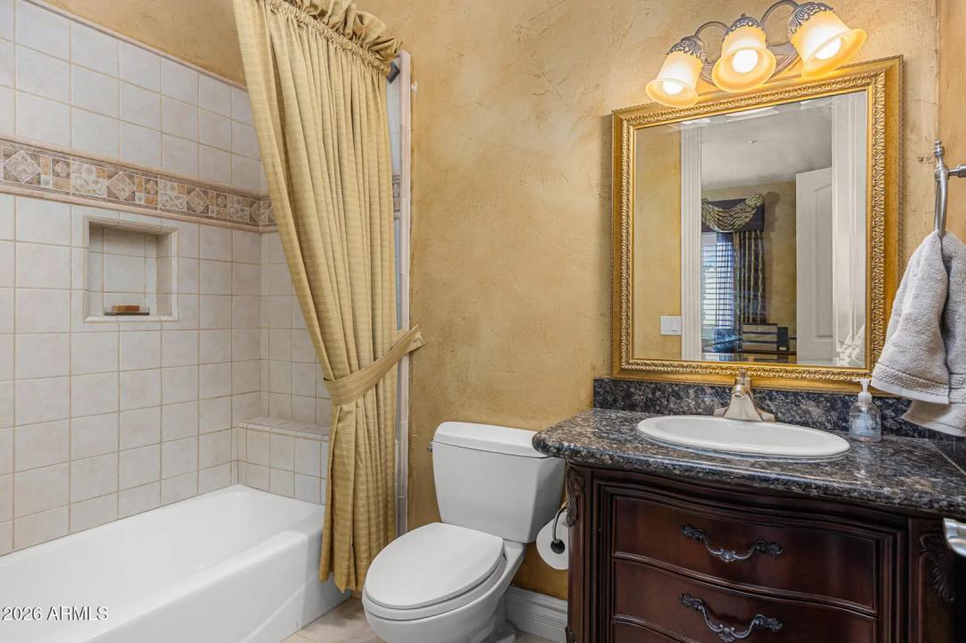 Real Estate Picture 15