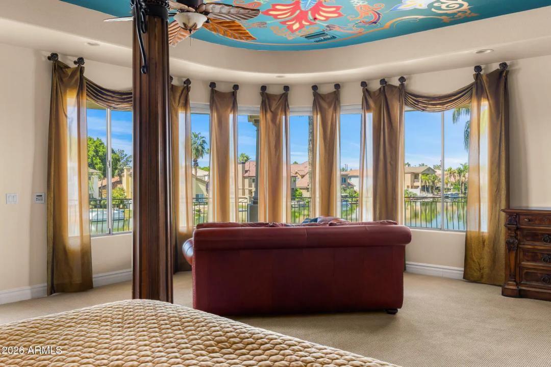 Real Estate Picture 16