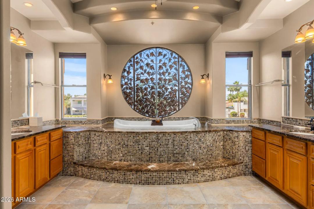 Real Estate Picture 21