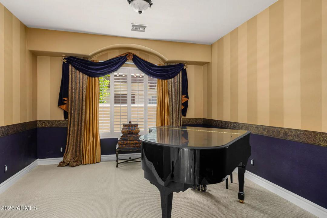 Real Estate Picture 38