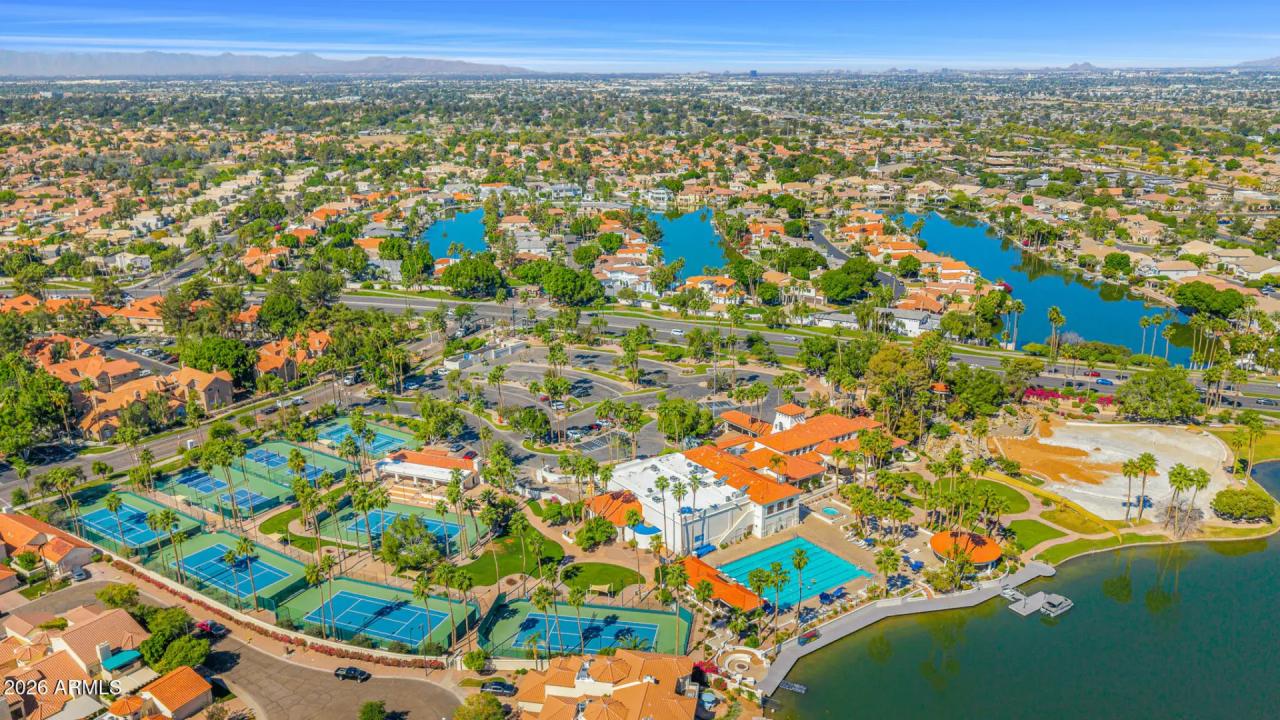 Real Estate Picture 50