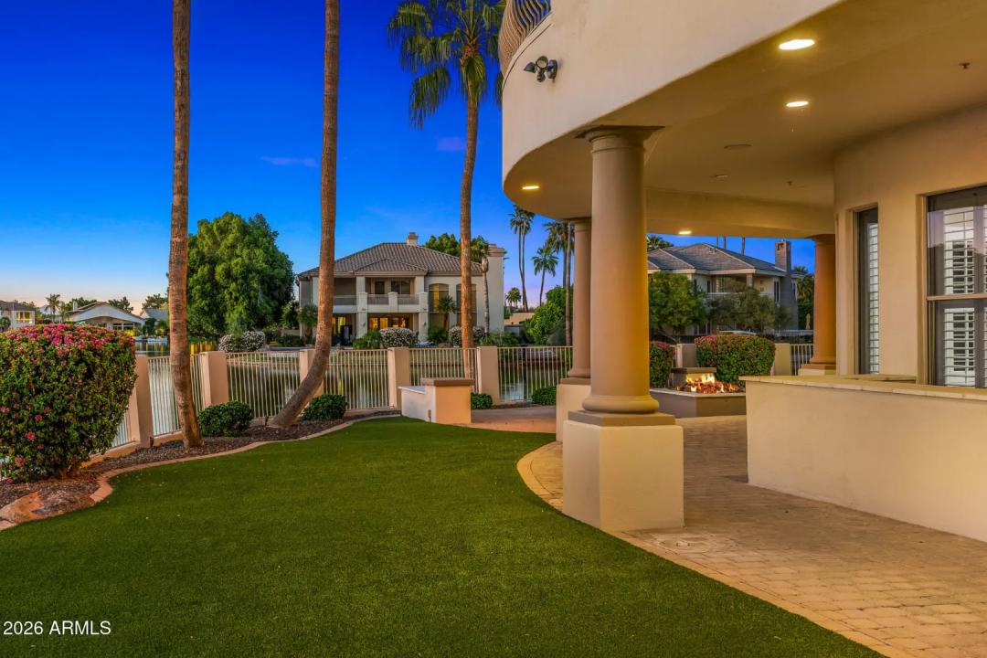 Real Estate Picture 7