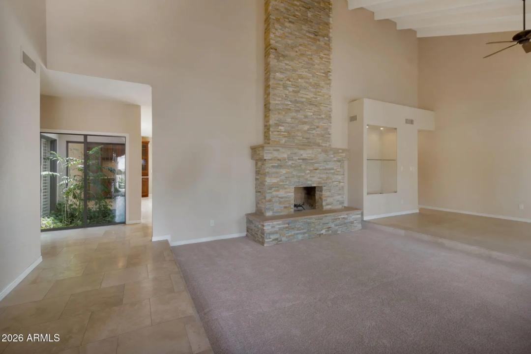 Real Estate Picture 8