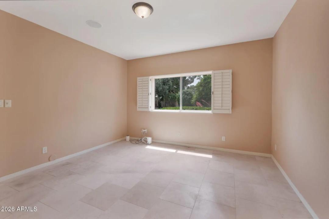 Real Estate Picture 19