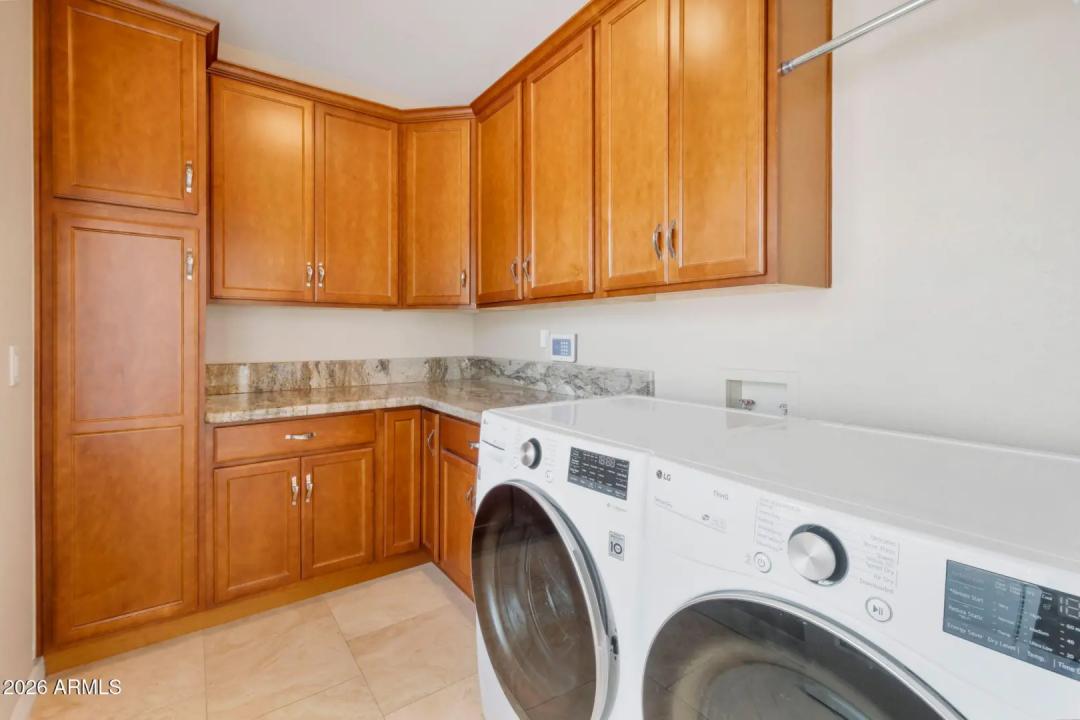 Real Estate Picture 30