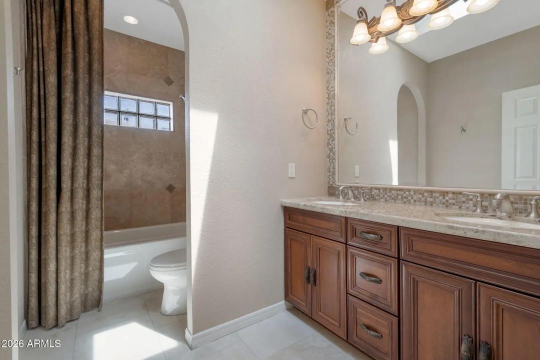 Real Estate Picture 28