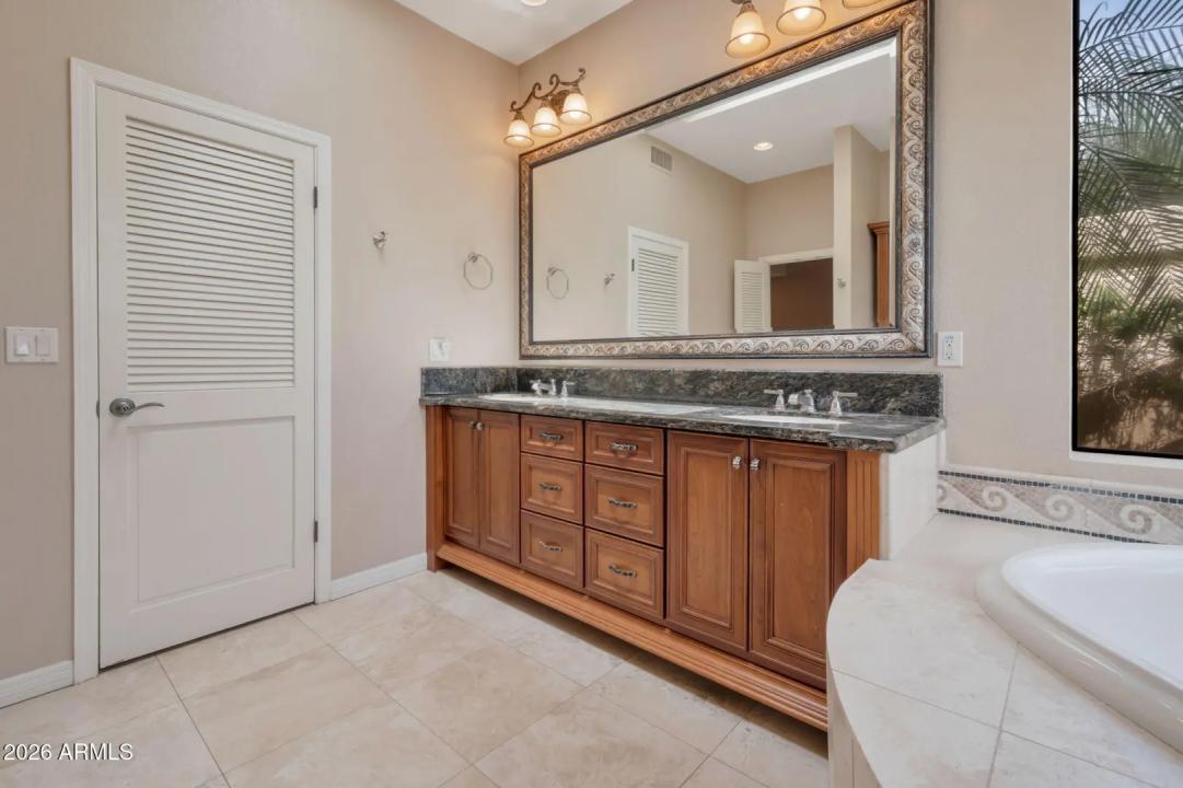 Real Estate Picture 25