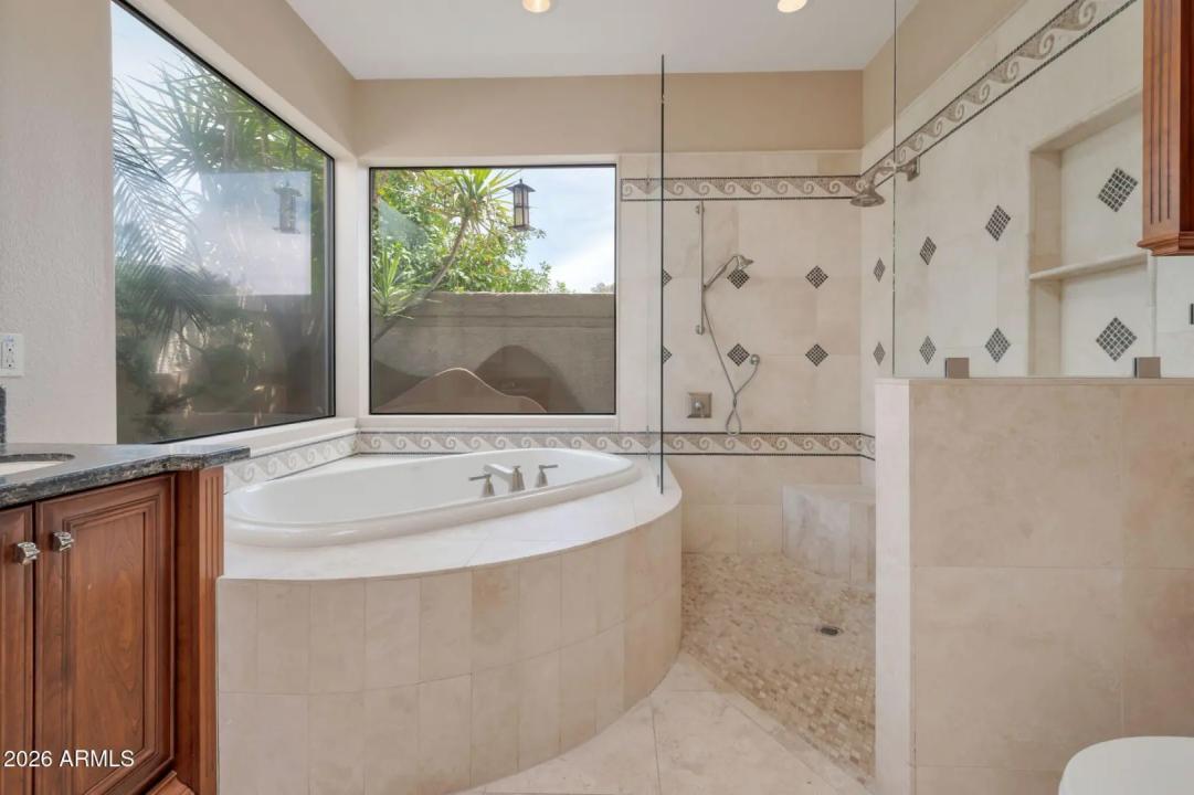 Real Estate Picture 24