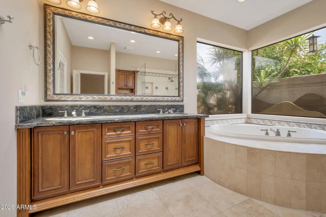 Real Estate Picture 23