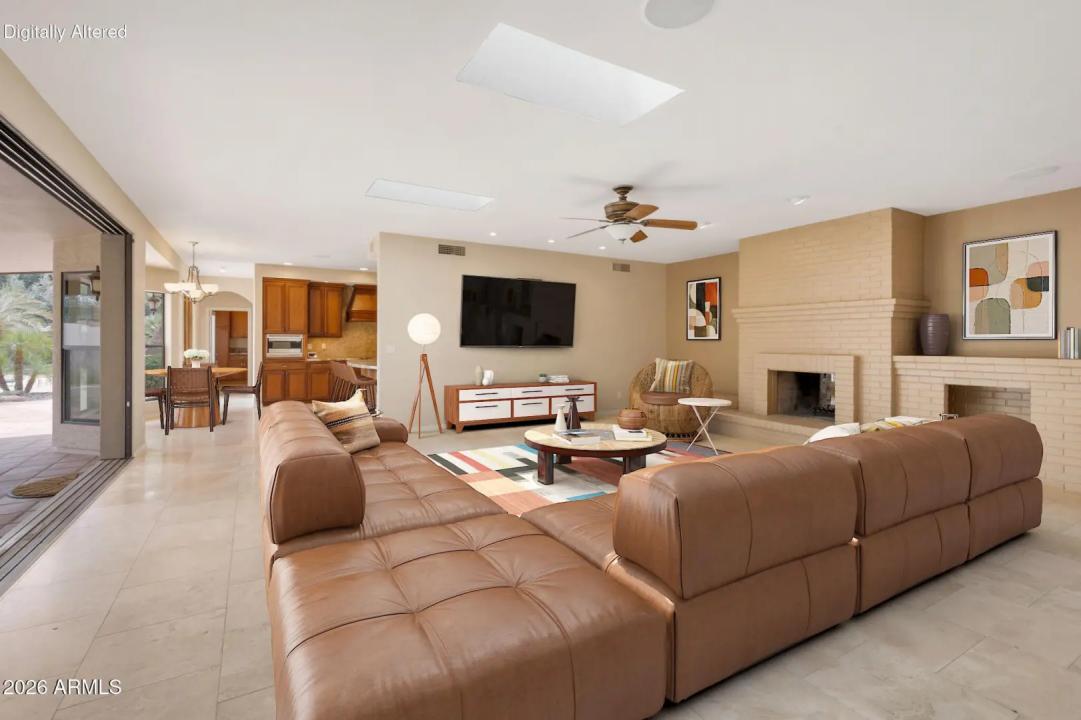 Real Estate Picture 16