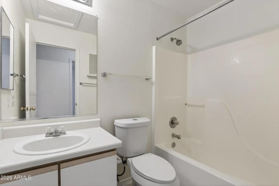 Real Estate Picture 25