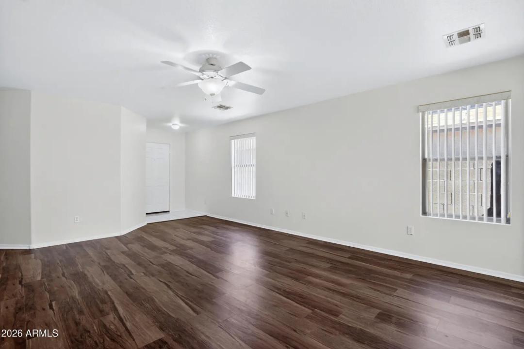 Real Estate Picture 6