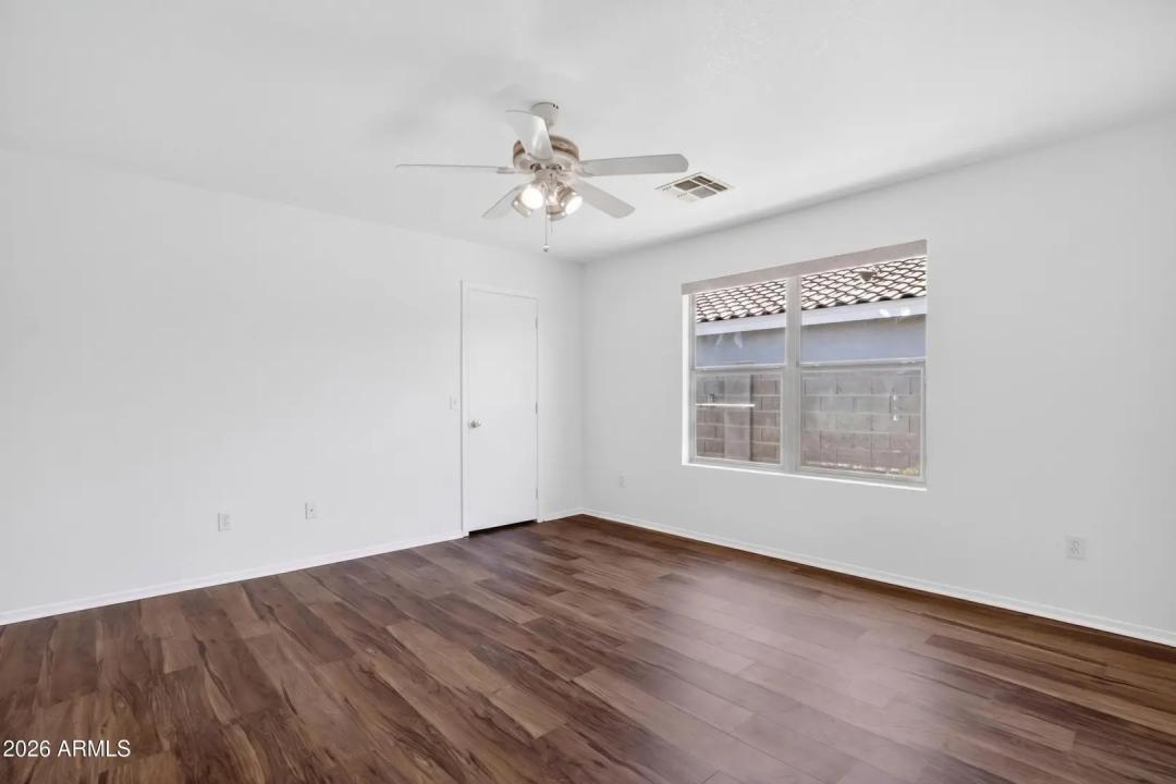 Real Estate Picture 19