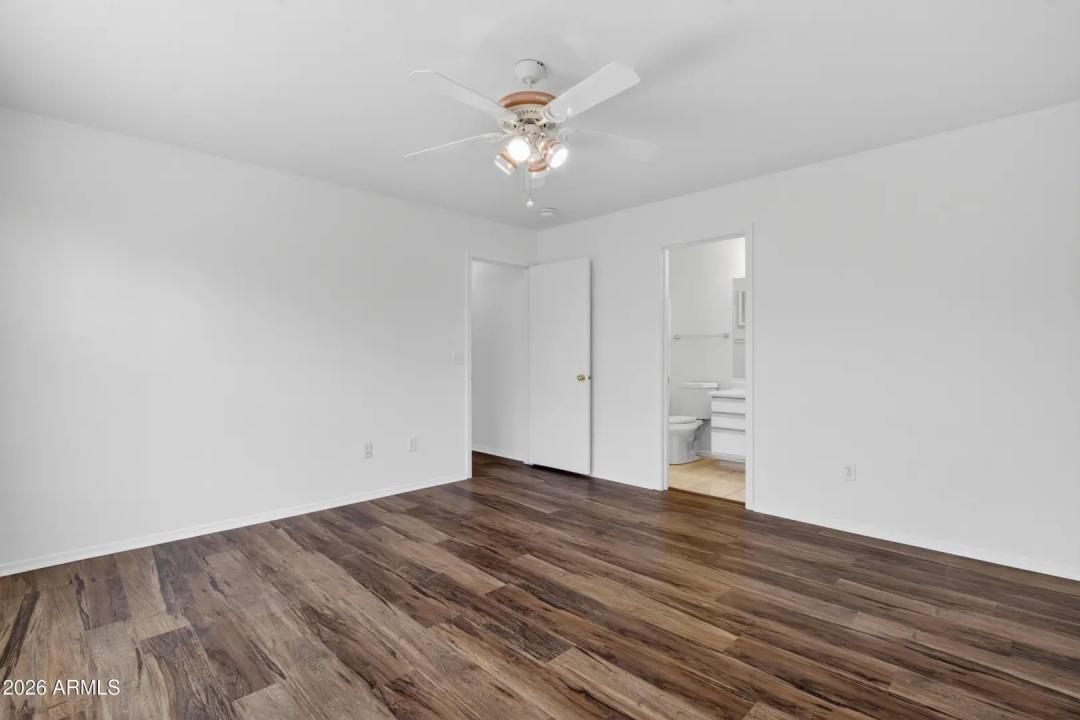 Real Estate Picture 16