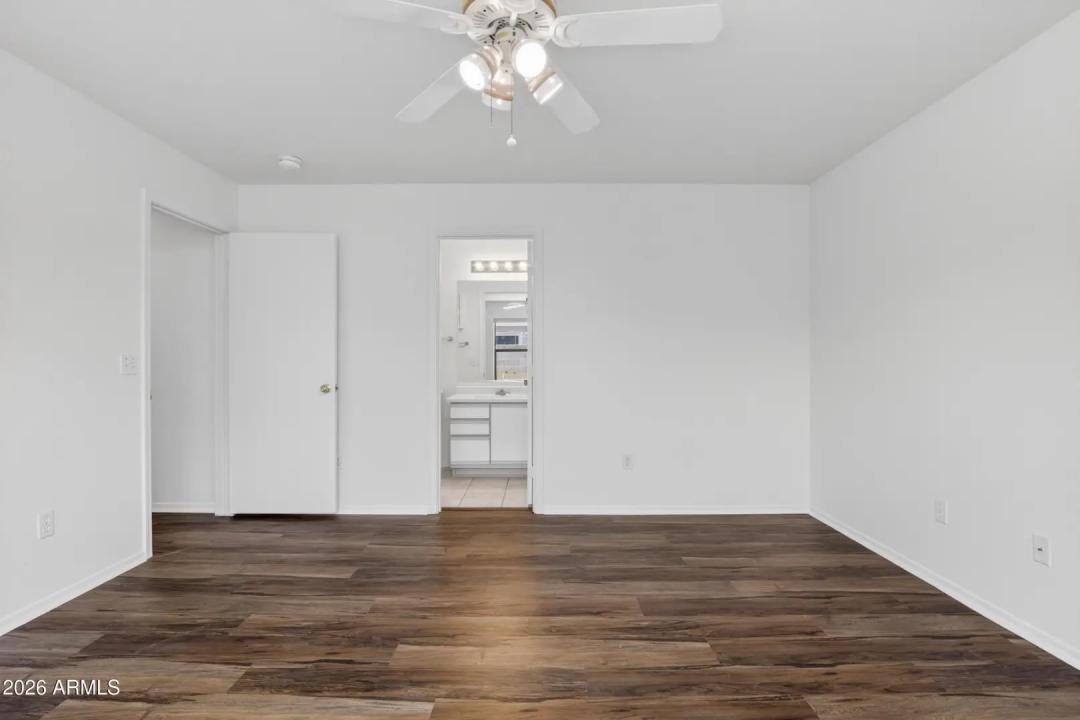 Real Estate Picture 17