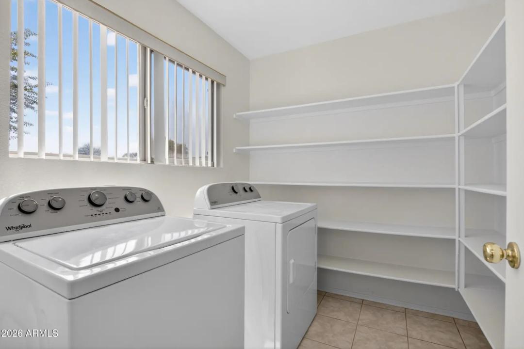 Real Estate Picture 12