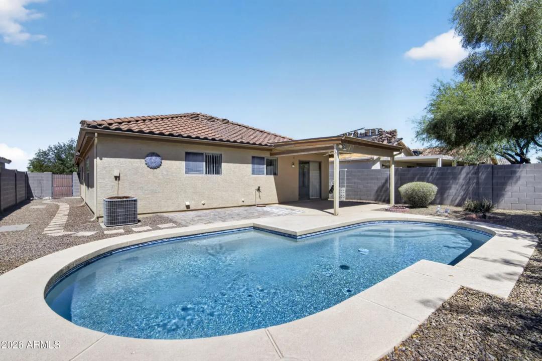 Real Estate Picture 30