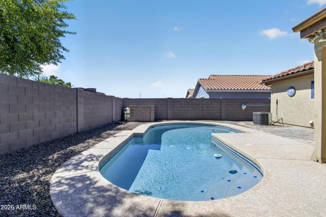Real Estate Picture 32
