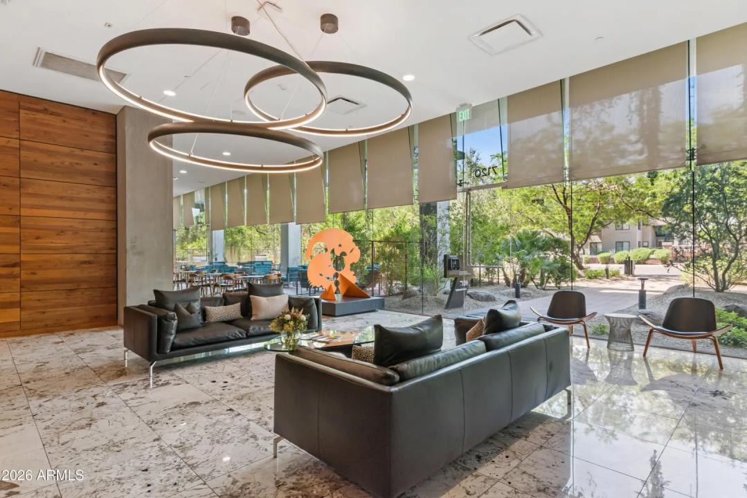 Real Estate Picture 3