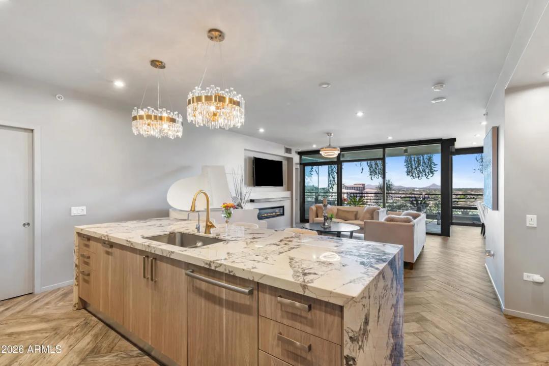 Real Estate Picture 4